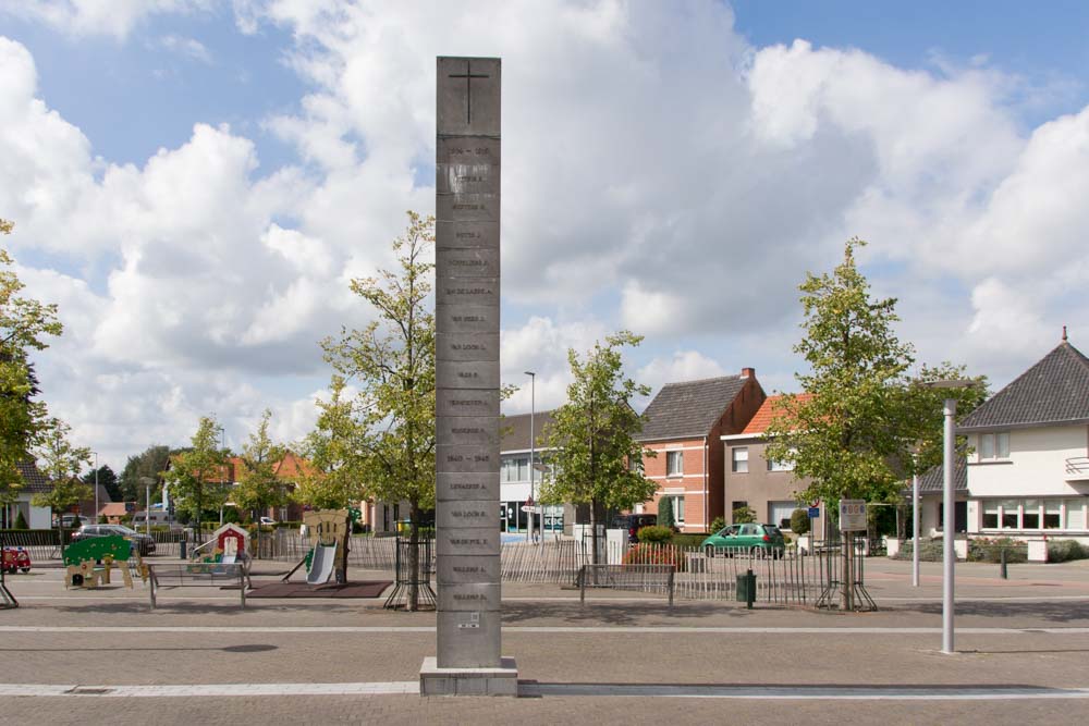 Oorlogsmonument Weelde #2