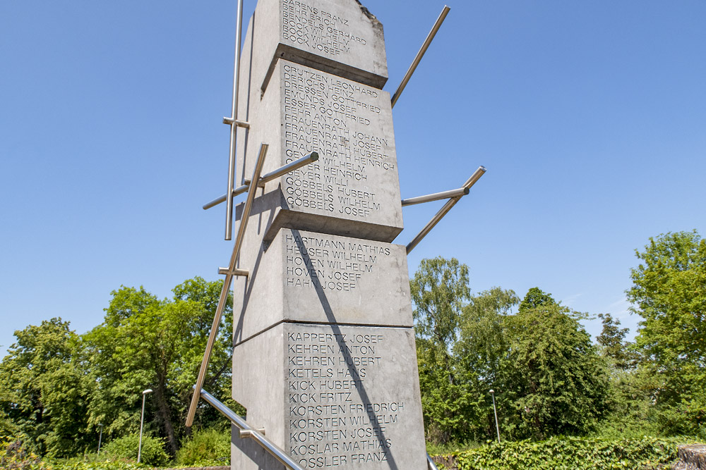 Oorlogsmonument Kirchberg #2