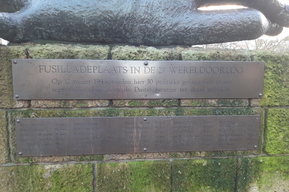 Monument De Gevallen Hoornblazer #2