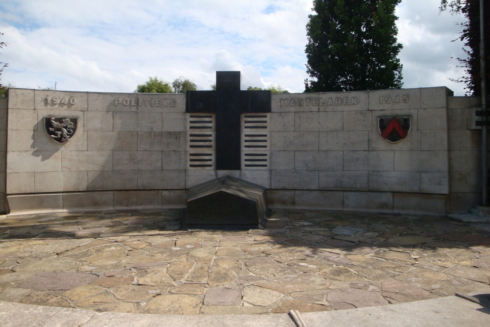 Monument Politieke Gevangenen Tielt #1