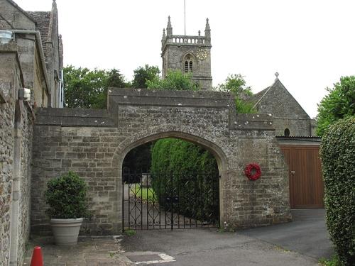 Commonwealth War Graves St. John the Baptist Churchyard #1