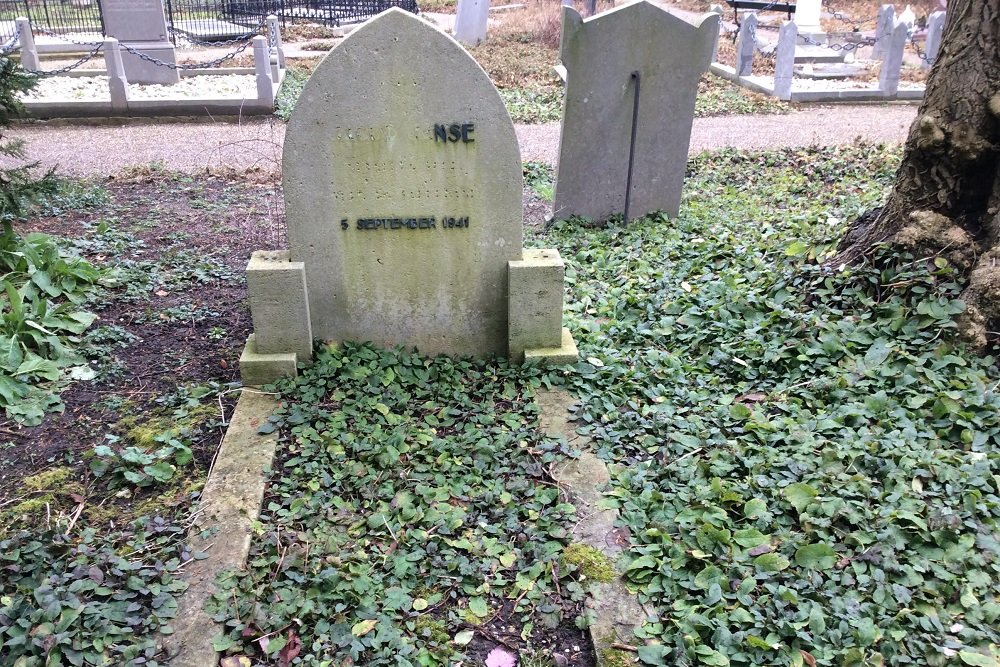 Nederlandse Oorlogsgraven Begraafplaats Soestbergen #4