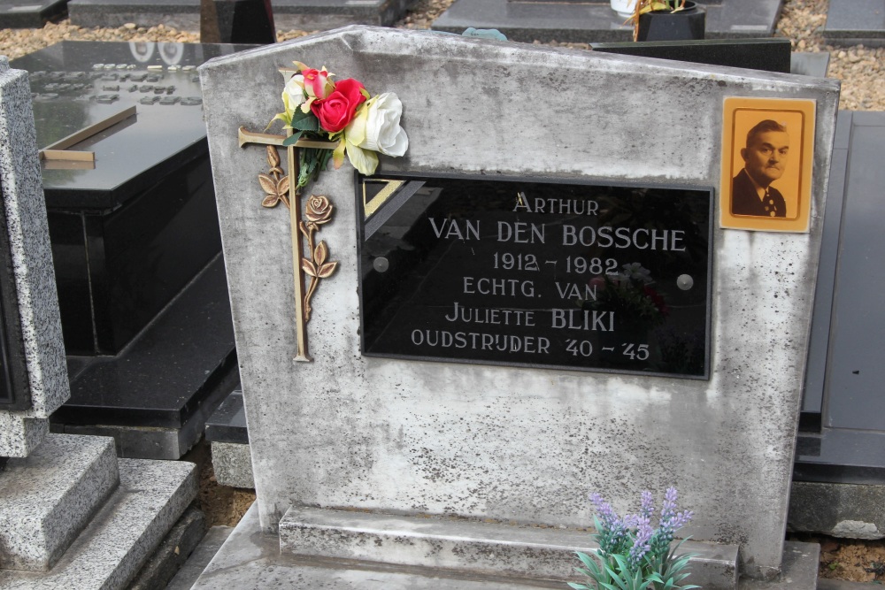 Belgian War Graves Veterans Balegem Cemetery Krekelberg #5