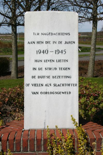 Oorlogsmonument Finsterwolde #3