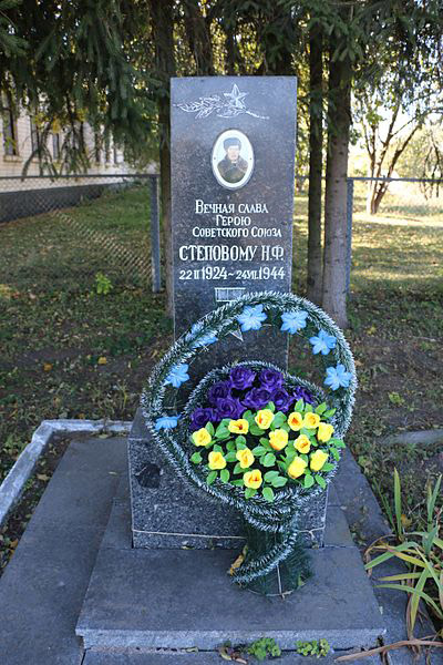 Sovjet Oorlogsgraven Kalynivka #1