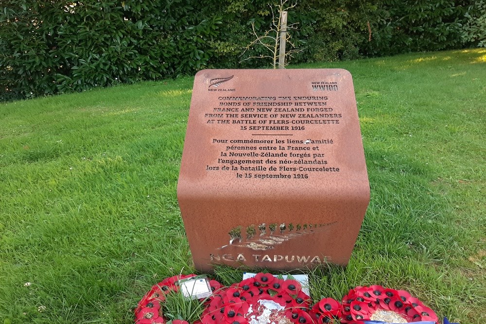 Monument Footballers Battalion Flers #4