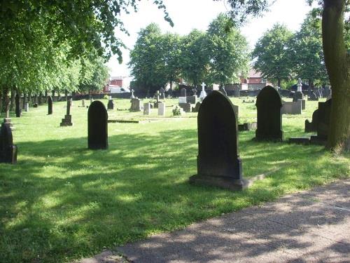 Oorlogsgraven van het Gemenebest St. John the Baptist Churchyard #1