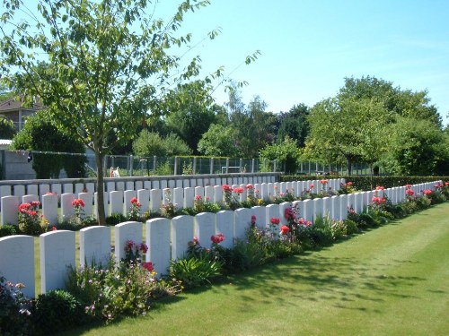 Commonwealth War Cemetery Proville #1