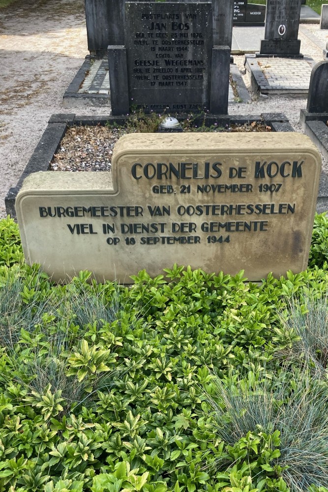 Nederlandse Oorlogsgraven Oosterhesselen #1