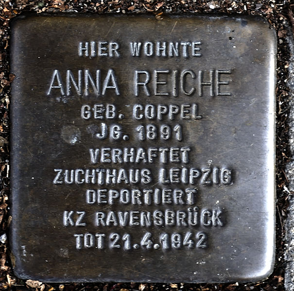 Stolpersteine Kurfürstenstraße 8
