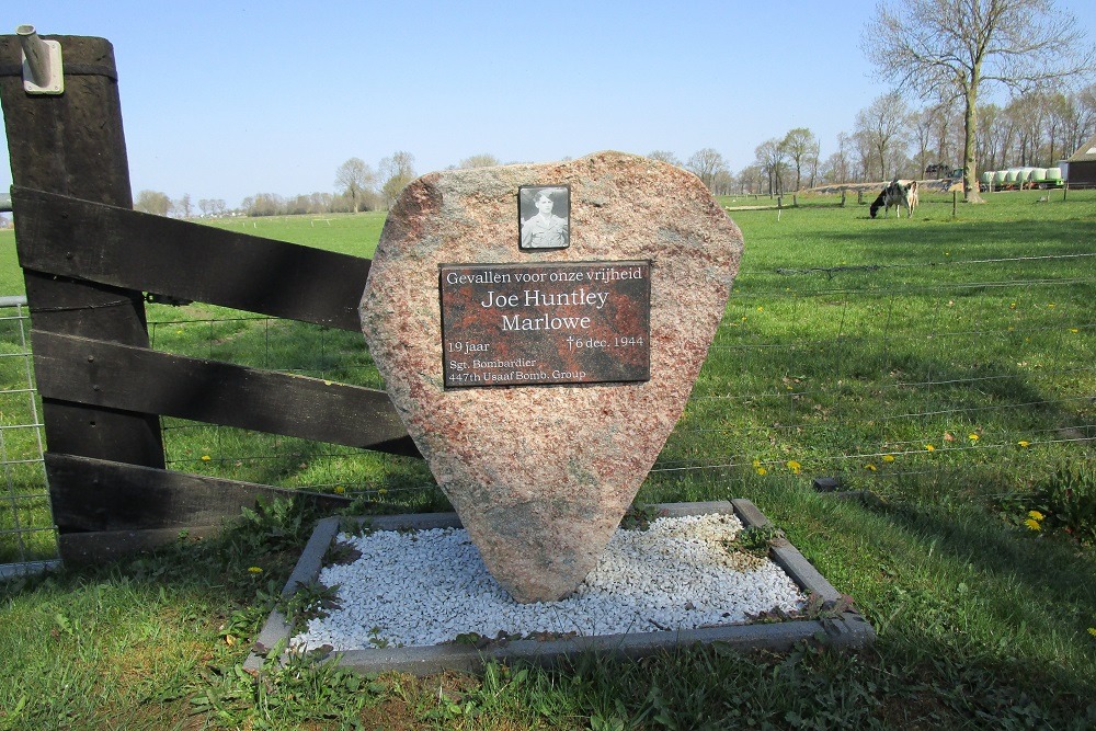 Gedenkteken voor Joe Huntley Marlow #2