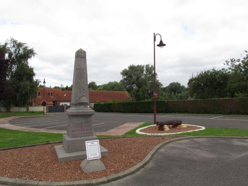 War Memorial Estrébœuf #4
