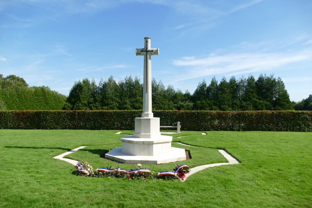 Commonwealth War Cemetery Saint Desir #3