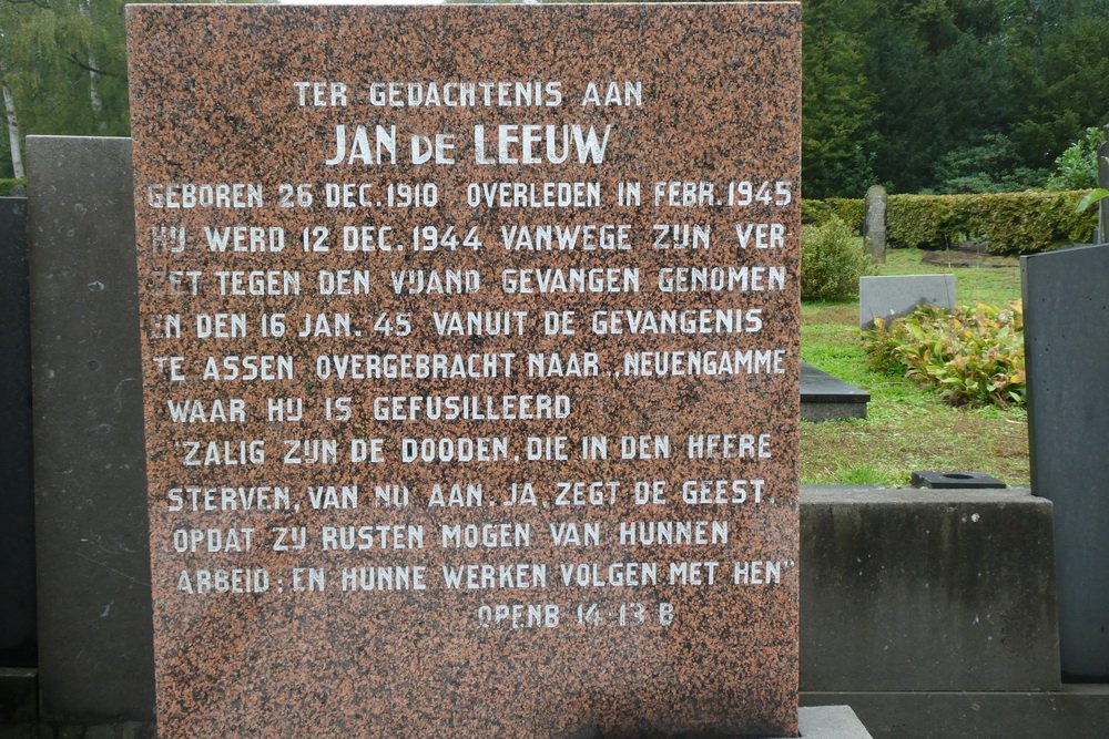 Dutch War Graves Westerbork General Cemetery #4