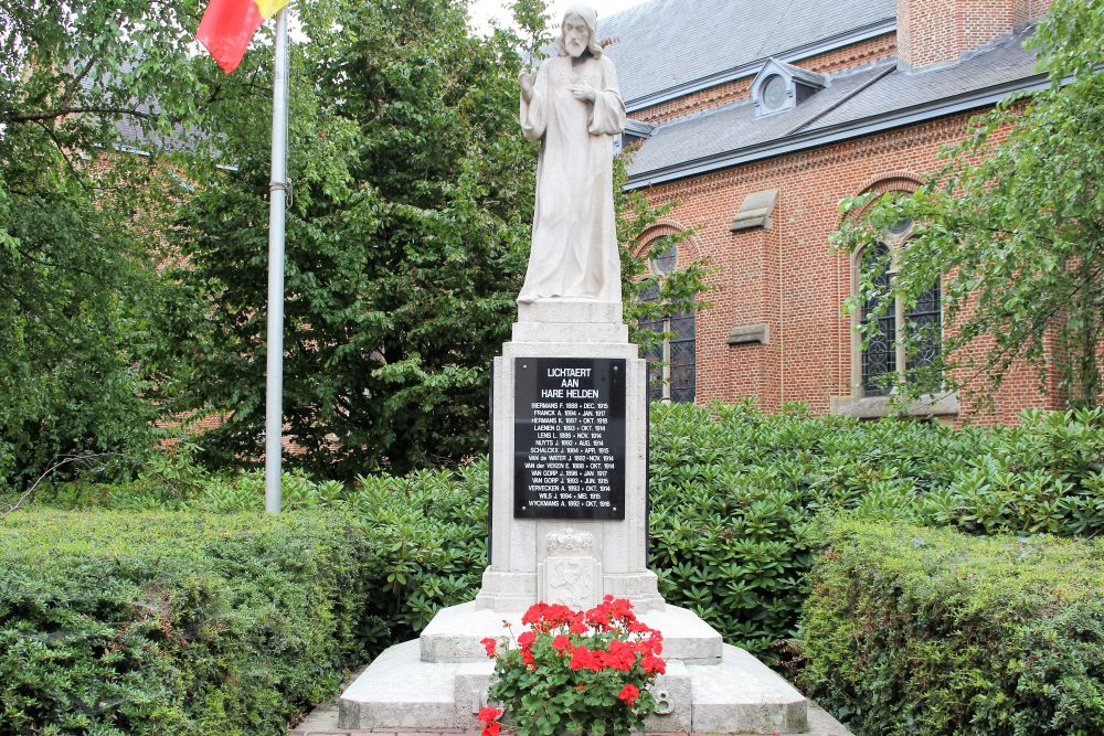 War Memorial Lichtaart #2