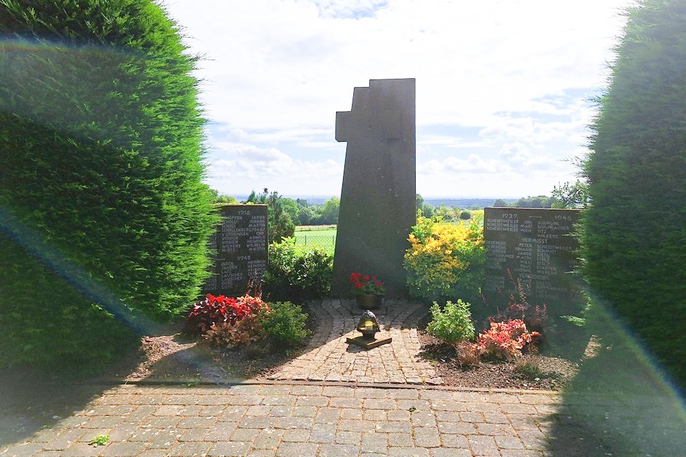 War Memorial Berg #2