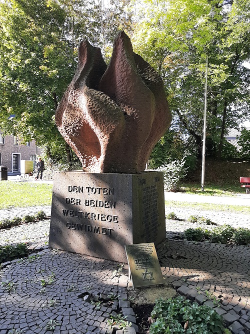War Memorial Nrvenich #2