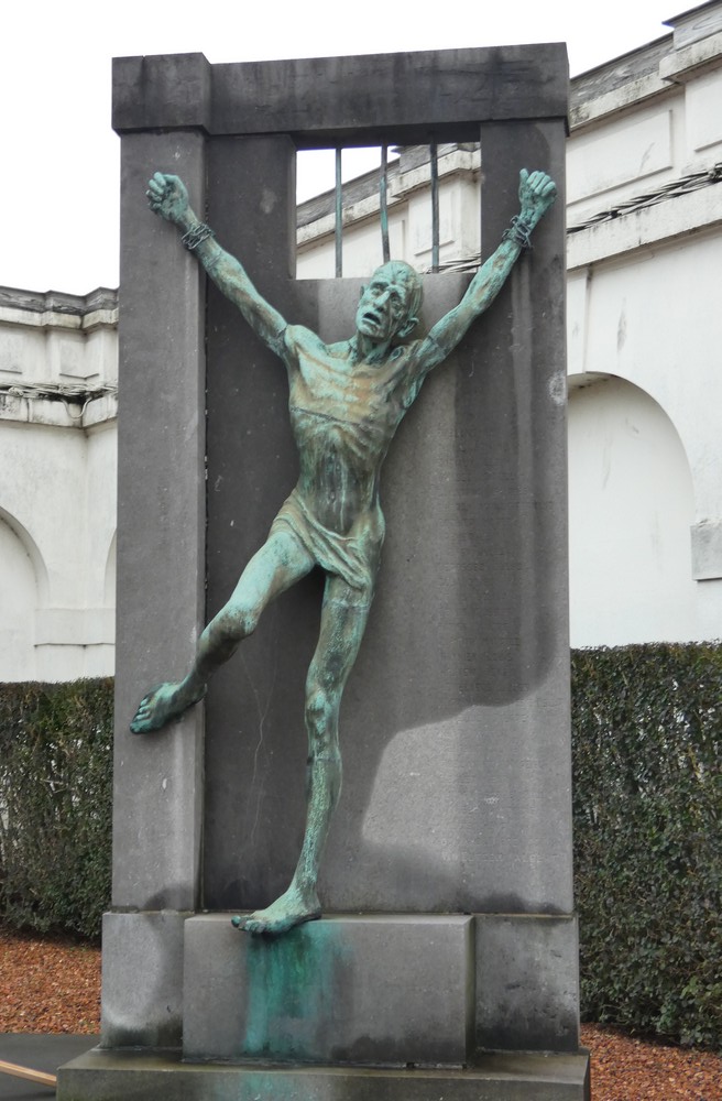 War Memorial Monceau-sur-Sambre #4