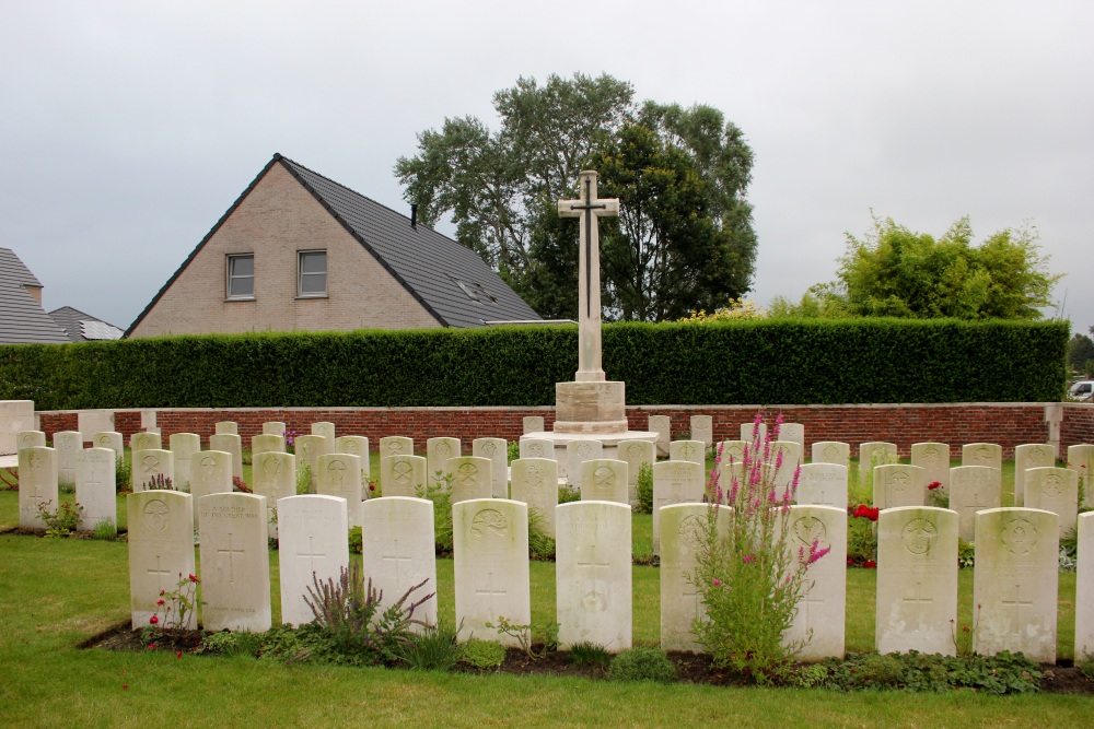 Commonwealth War Cemetery Ingoyghem #3