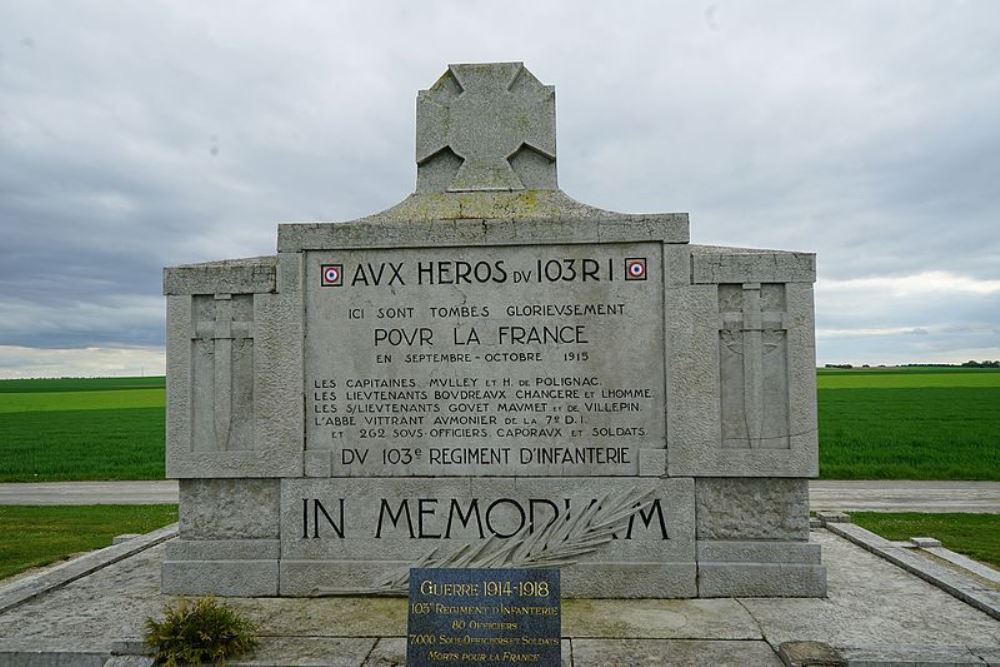 Memorial Complex French Defenders Auberive