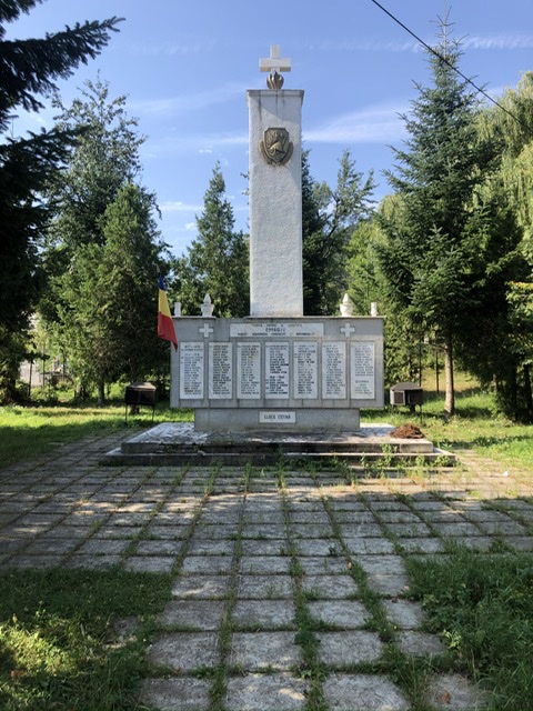 Oorlogsmonument voor de Gevallen Helden #2