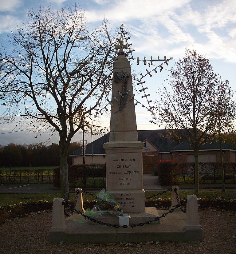 War Memorial Cintray #1