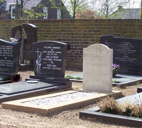 Nederlandse Oorlogsgraven R.K. Begraafplaats Broekhuizenvorst #3