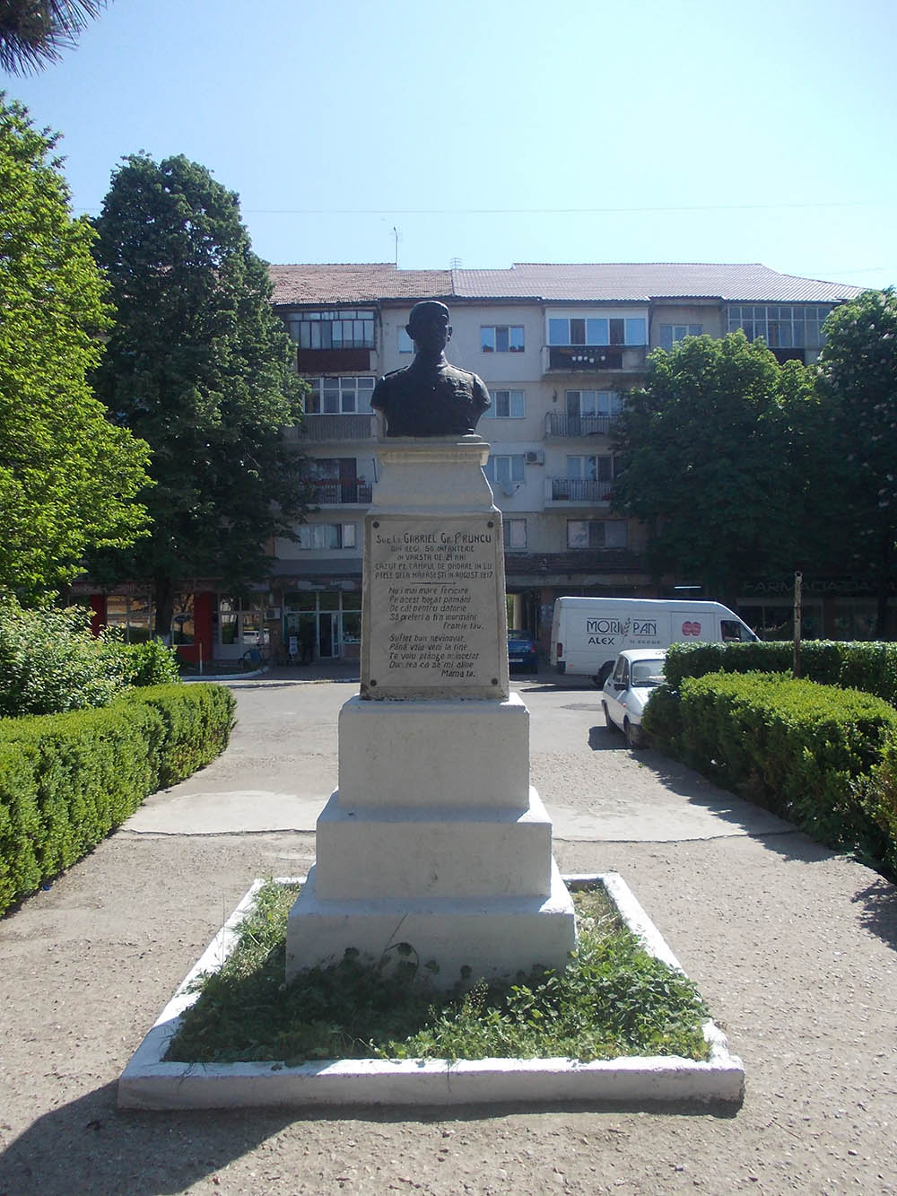 Monument Sub-luitenant Gabriel Pruncu #1