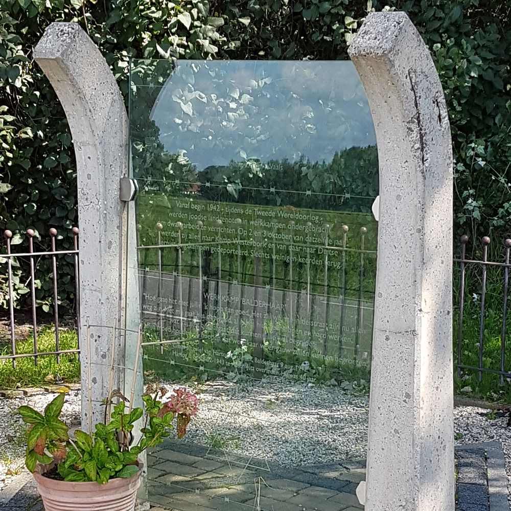 Jewish Monument Balderhaar #2