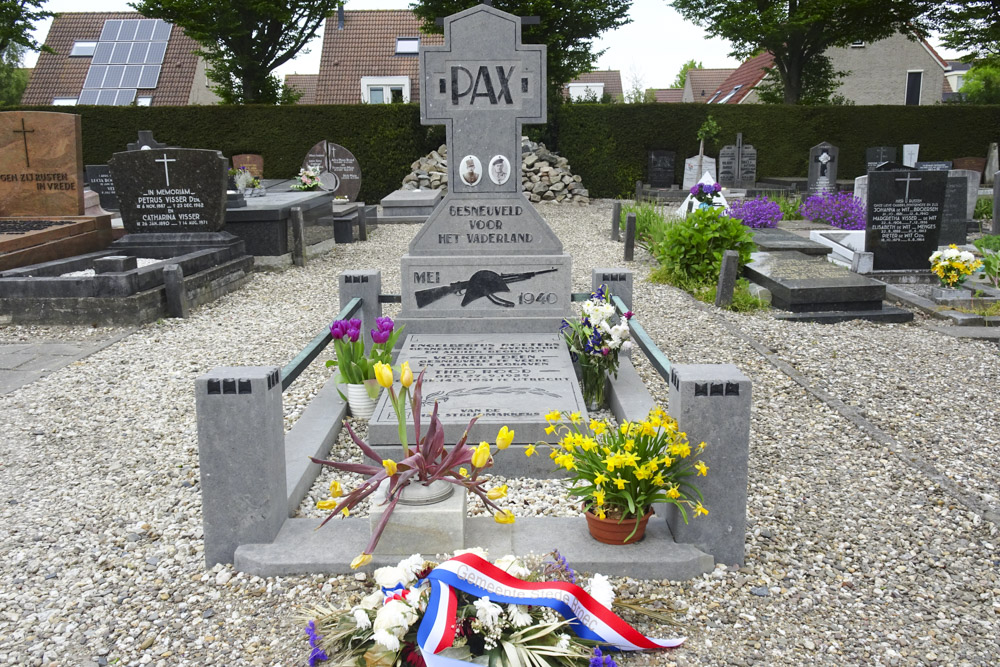 Dutch War Grave R.C. Cemetery Bovenkarspel