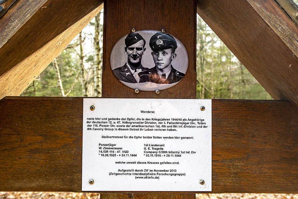 Memorial Cross Soldiers Wenau #2