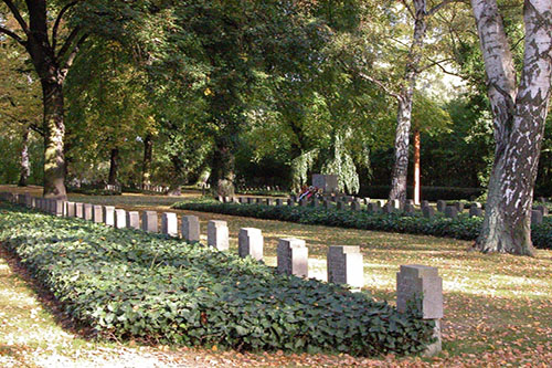 Duitse Oorlogsgraven Stadtfriedhof #1