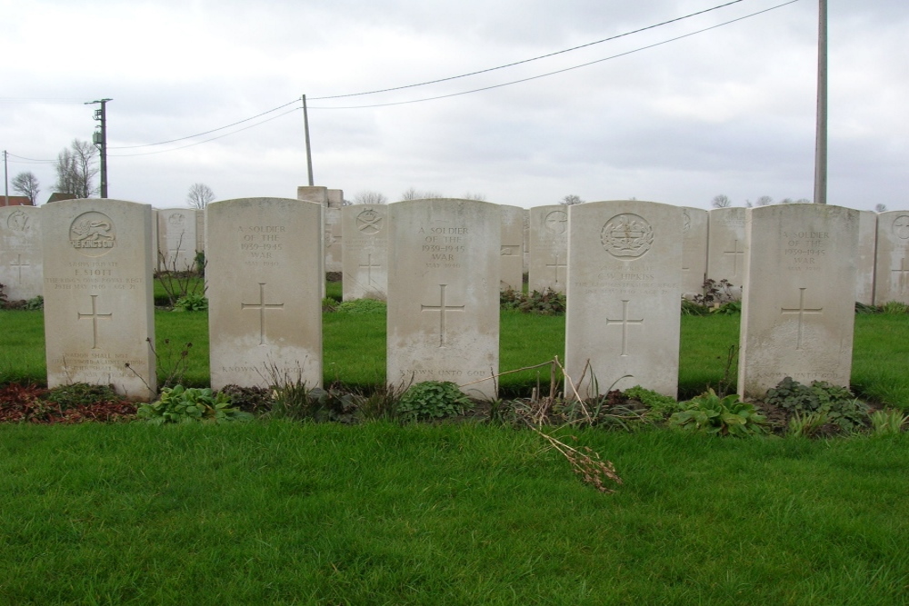 Commonwealth War Cemetery Bandaghem #3