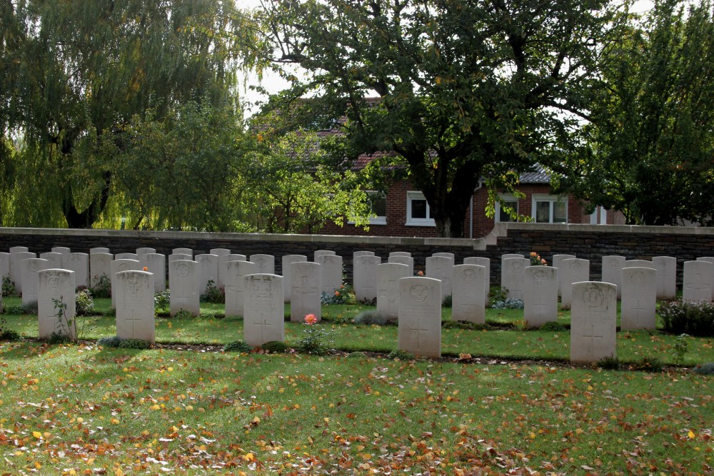 Commonwealth War Cemetery Mindel Trench #5