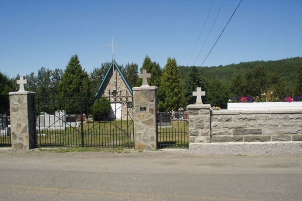 Oorlogsgraven van het Gemenebest Ste. Cecile de Bic Cemetery