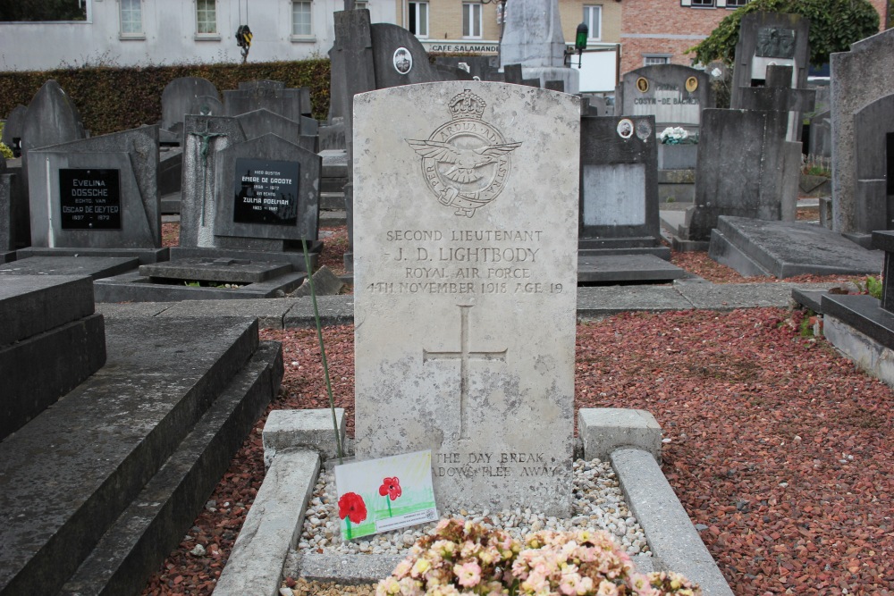 Commonwealth War Grave Scheldewindeke #3