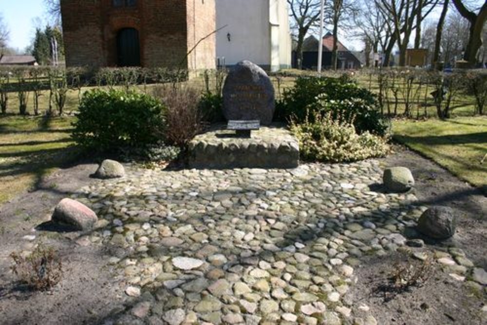 Oorlogsmonument Oosterhesselen #1