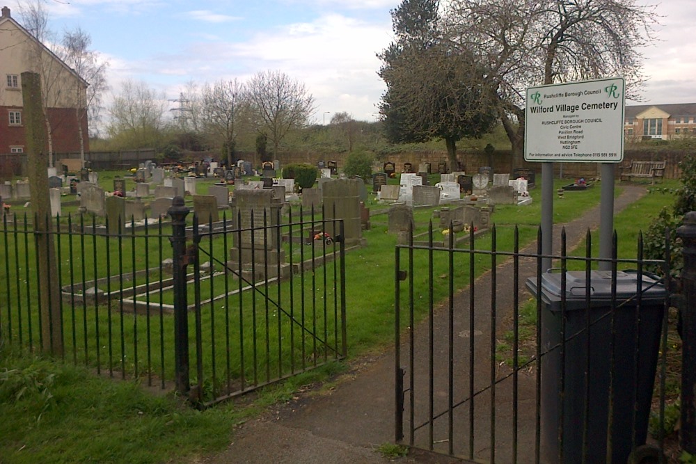 Commonwealth War Graves Wilford Village Cemetery