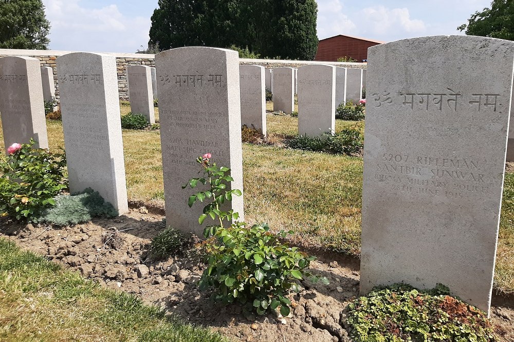 Commonwealth War Cemetery Rue-du-Bacquerot No.1 #3