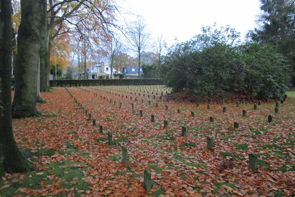 Graves Belgian Refugees Nunspeet #5