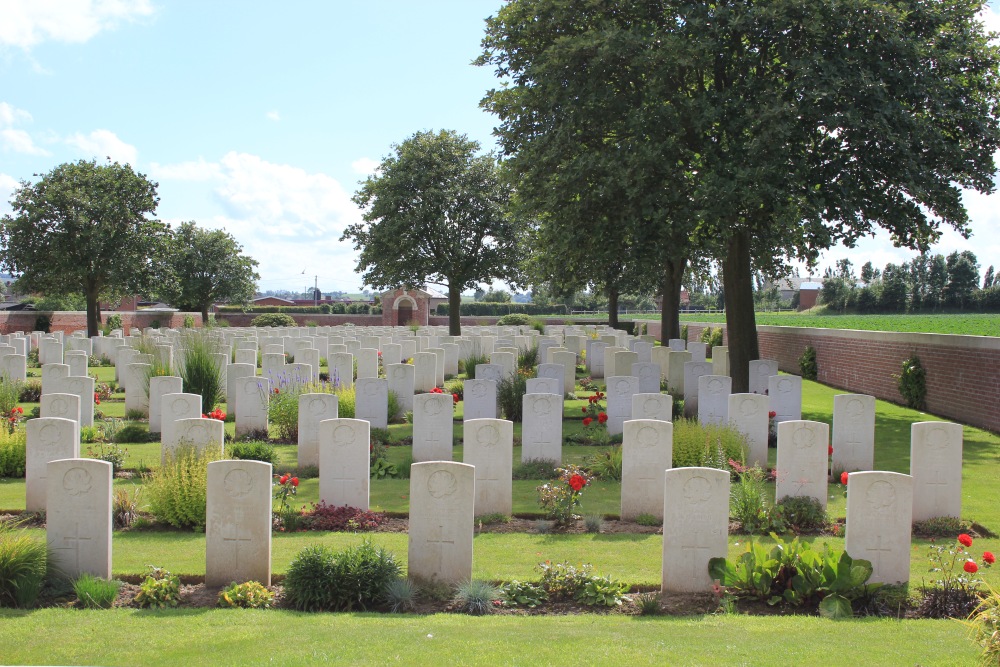 Commonwealth War Cemetery Reninghelst New #2