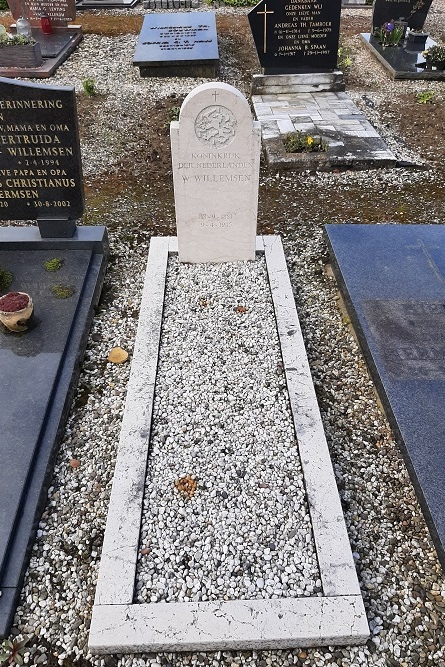 Dutch War Grave Groessen #3
