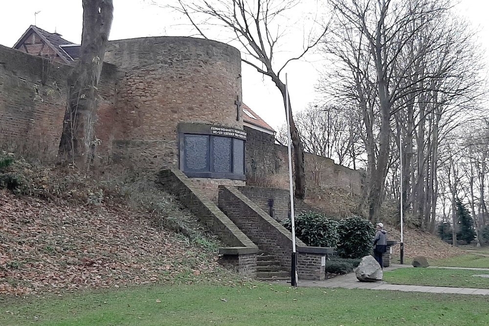 War Memorial Zlpich #2