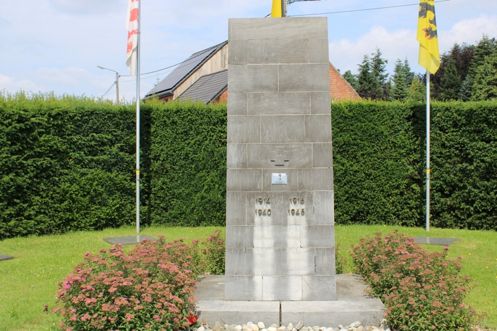 War Memorial and Belgian War Graves Heppen #2