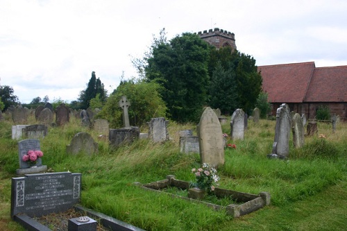 Commonwealth War Graves St Mary Churchyard #1