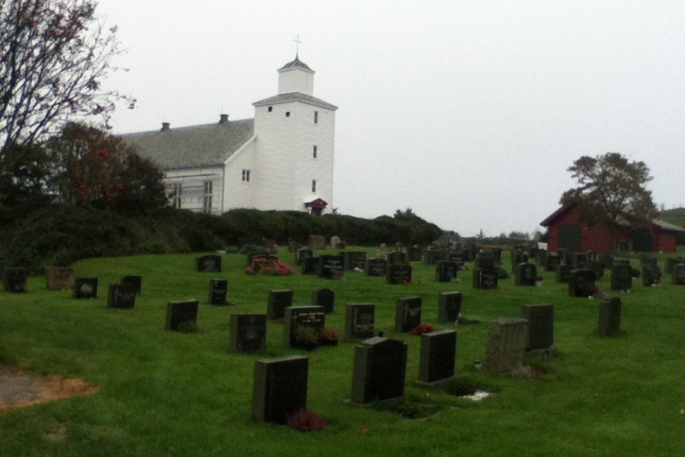 Oorlogsgraven van het Gemenebest Kerkhof Falnes