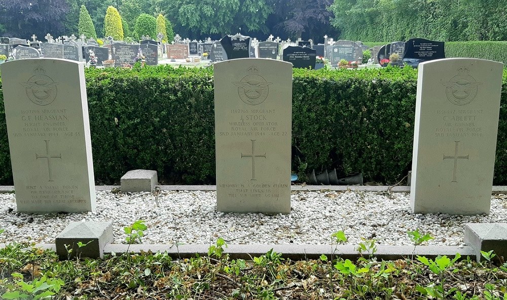 Commonwealth War Graves Roman Catholic Cemetery Bakhuizen #2