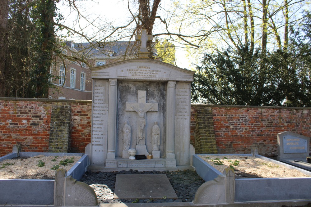 Oorlogsmonument Begraafplaats Linsmeau #1