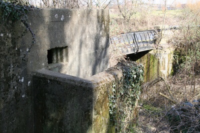 Pillbox FW3/26 Slough Canal #1