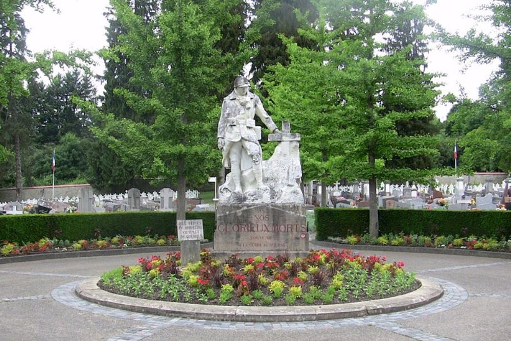 Monument Eerste Wereldoorlog Cimetire de Saint Claude #1